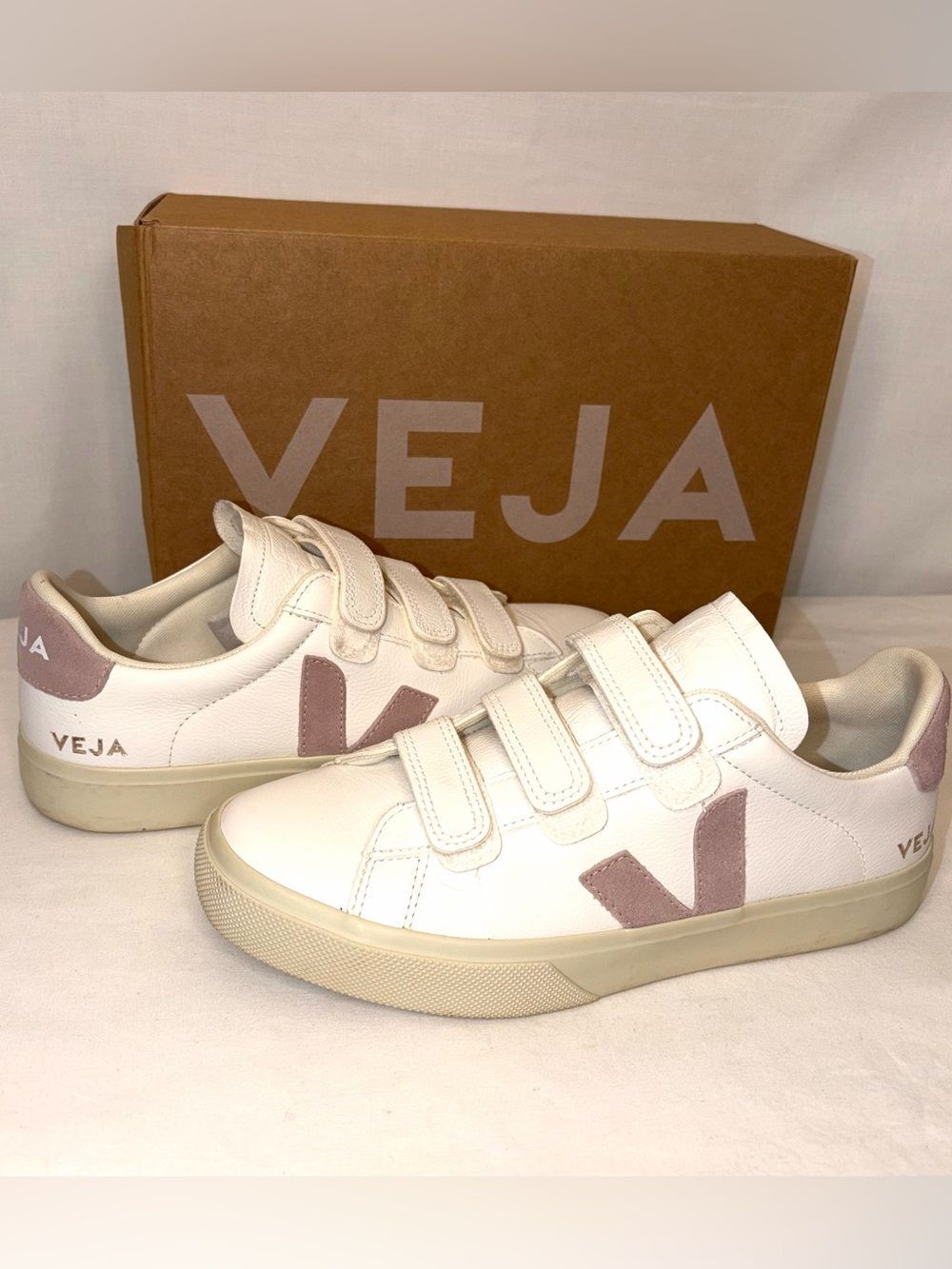 VEJA Recife Chromefree Leather Sneaker Sz 8